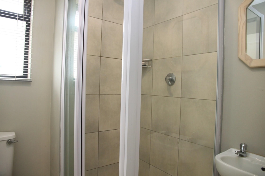 To Let 2 Bedroom Property for Rent in Kidds Beach Eastern Cape